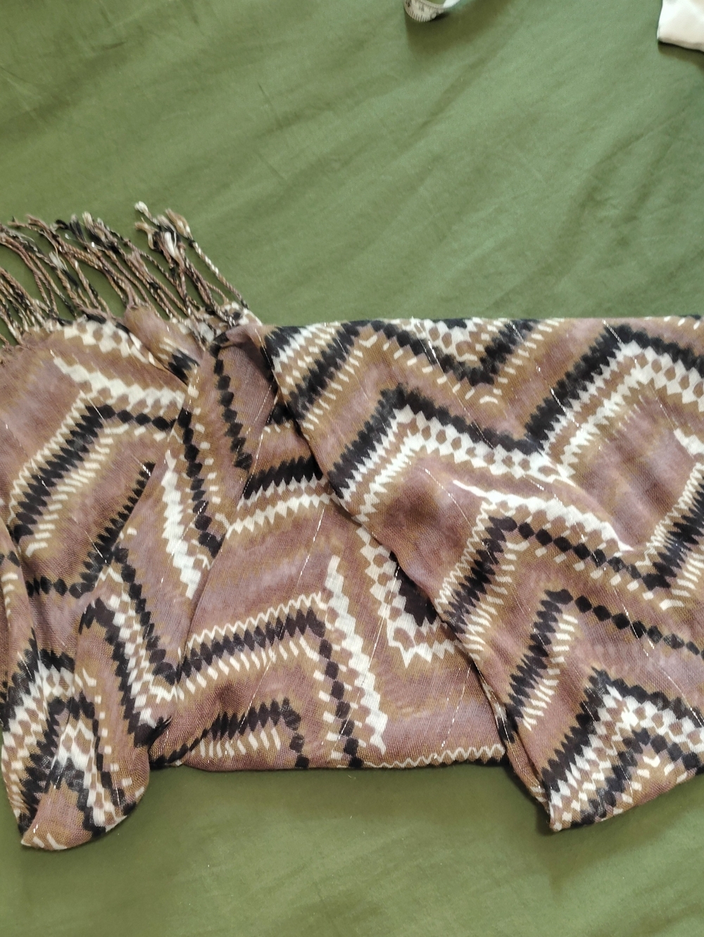 Woven Geometric Pattern Scarf - Brown & Black